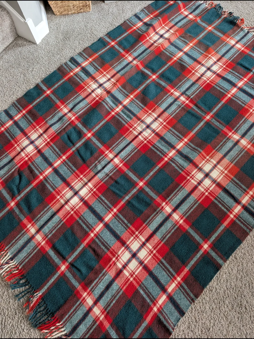 Vintage Troy Robe Wool Blanket Plaid Tartan Fringe Stadium Throw Red Green 70x53